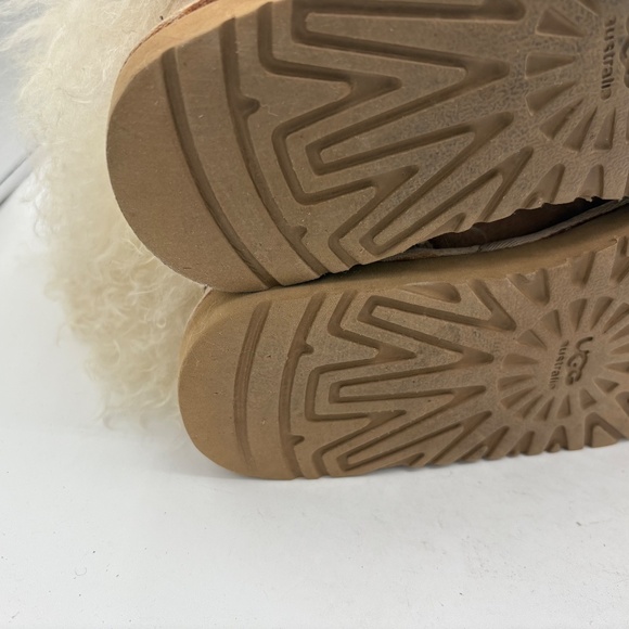 UGG Mongolian Sheepskin Cuff Short Boots 6 Ski Apres Furry Rare Fur Sand Cream - Picture 14 of 15
